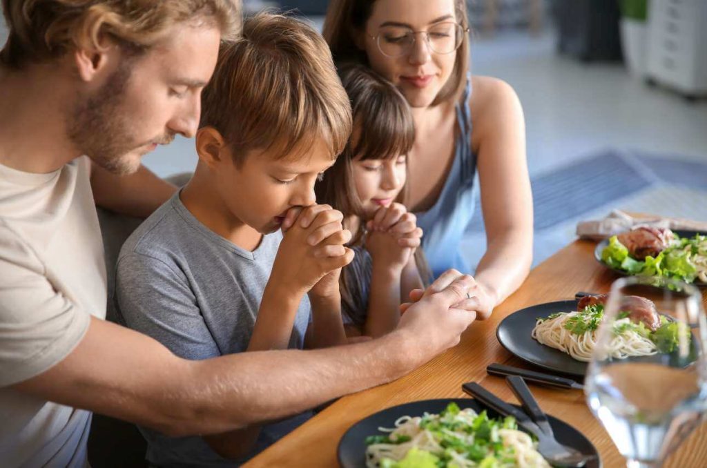 Oraciones para bendecir la mesa